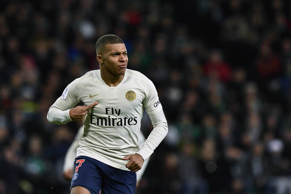 外媒曝月之暗面新一轮融资估值增至40亿美元 或明年下半年IPO